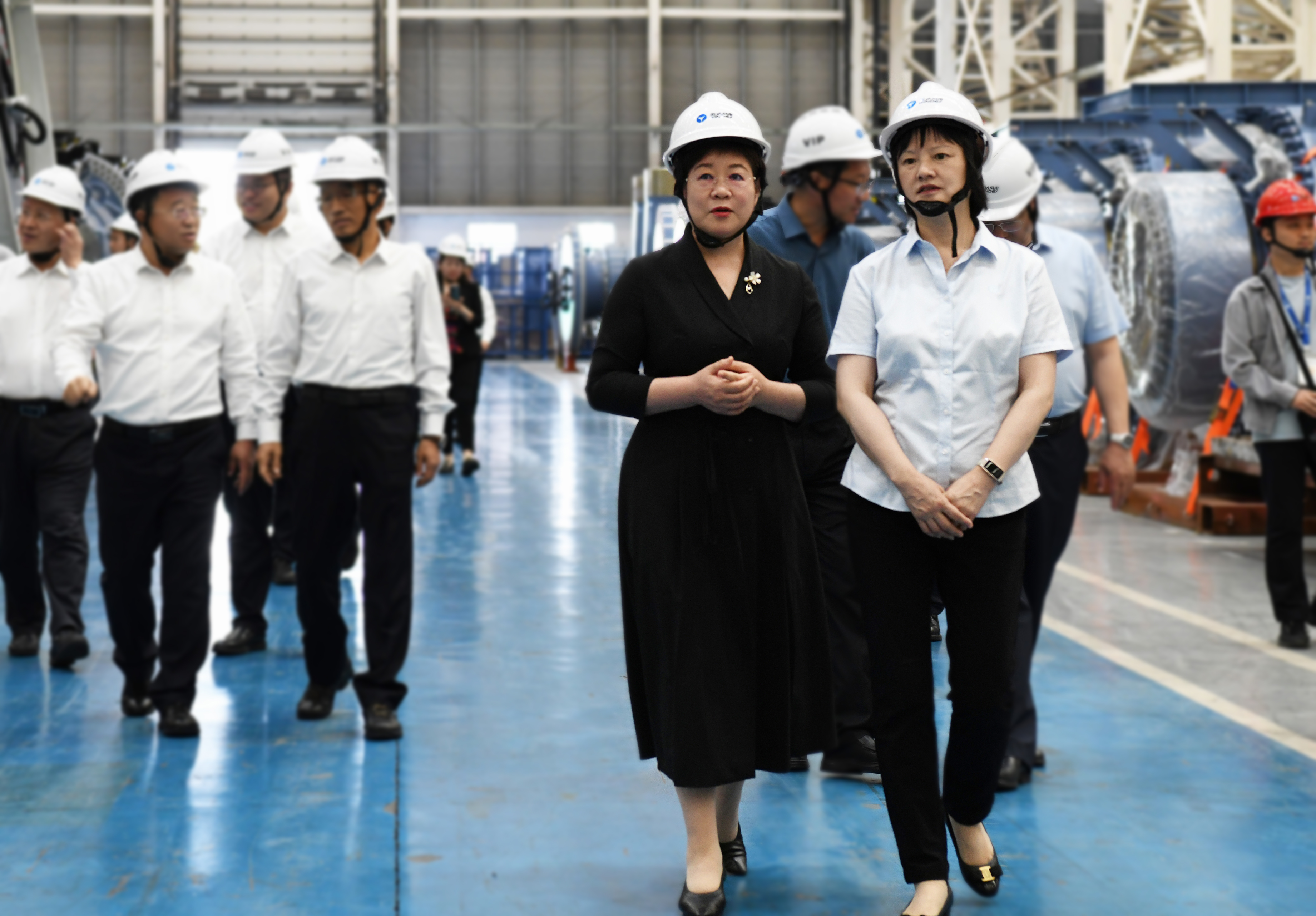 阿拉善盟盟委書記黃雅麗前往威尼斯9499登錄入口股份考察調(diào)研